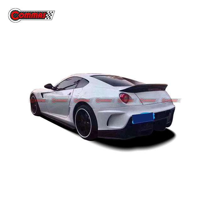 Asa de spoiler traseiro estilo Vorsteiner para Ferrari 599