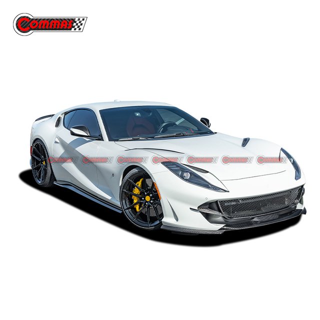 Kits de carroceria de fibra de carbono seca estilo Novitec para Ferrari 812