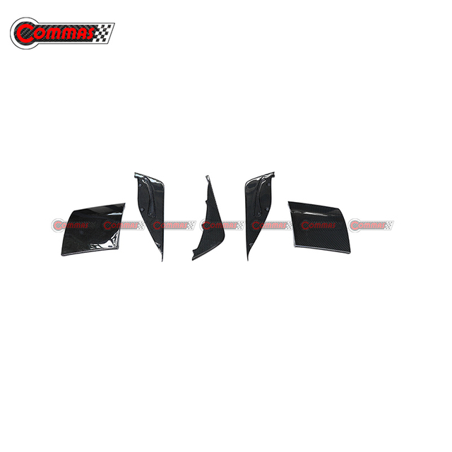 Lábio difusor traseiro de fibra de carbono para Ferrari California T