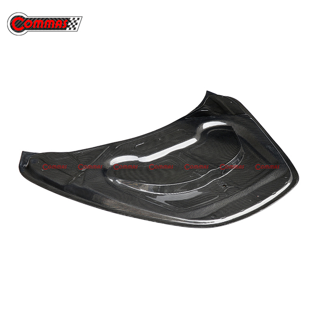 Capa de motor de fibra de carbono Novitec para Mclaren 720S