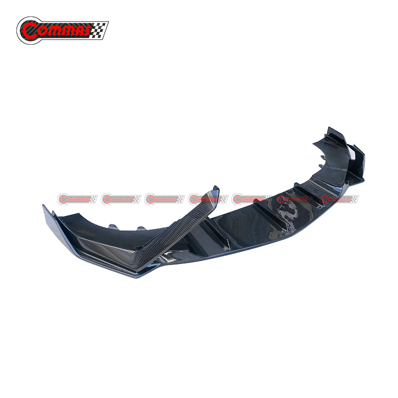 L&aacute;bio dianteiro em fibra de carbono Lamborghini URUS