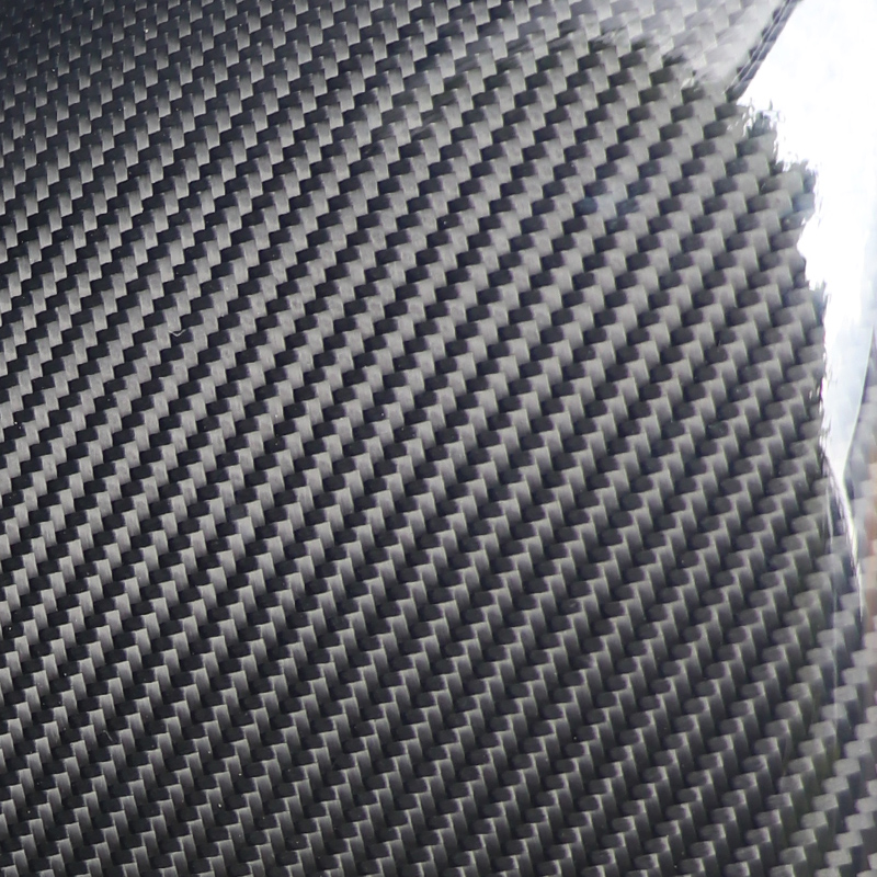 Fibra de carbono de alto brilho