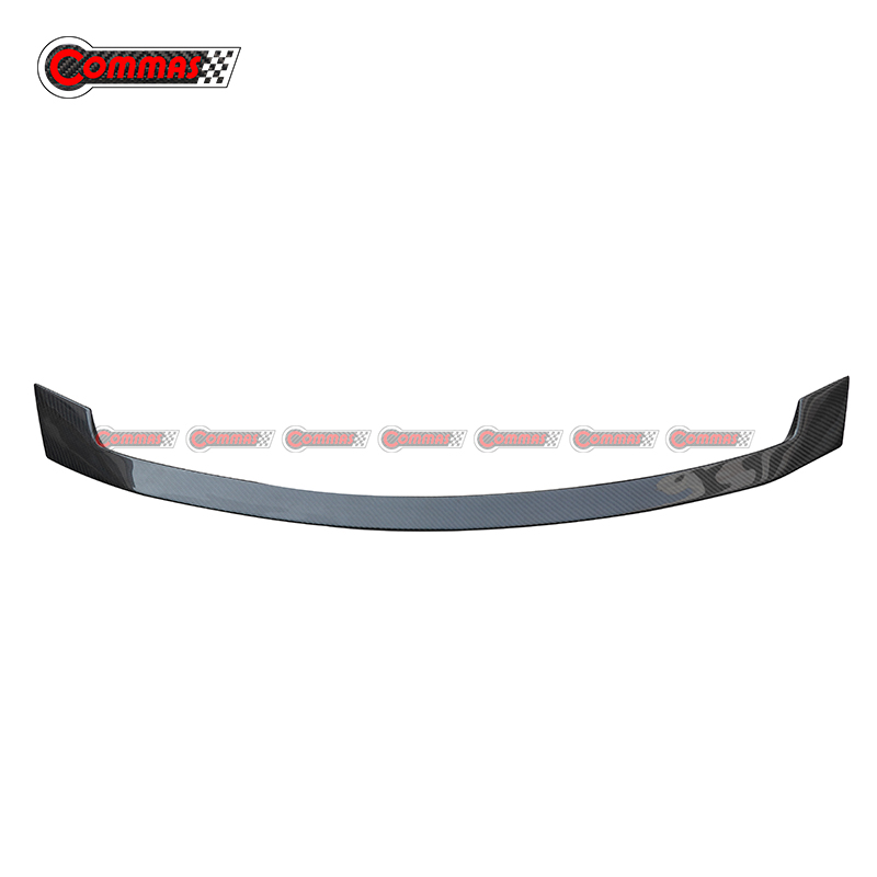 Asa traseira Aston Martin DB11