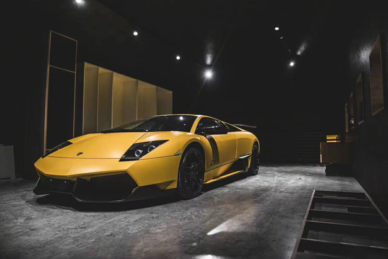 Atualize seu Lamborghini LP64 para o LP670 Body Kit